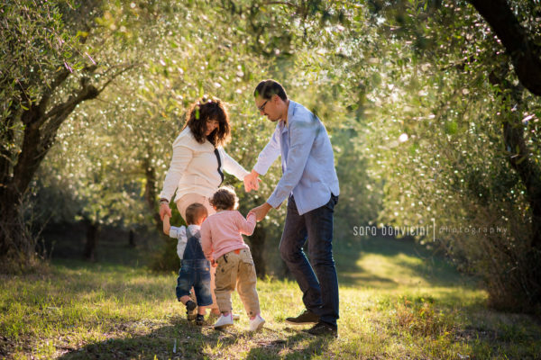 fotografo specializzato in ritratti spontanei di famiglia a Rimini