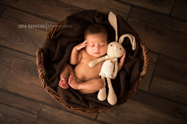 fotografo neonati in studio confortevole a Rimini